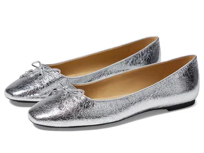 Michael Michael Kors Nori Flex Flat In Silver