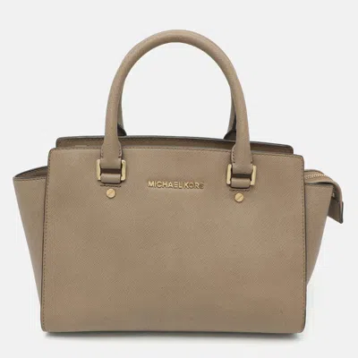 Pre-owned Michael Michael Kors Selma Medium Taupe Saffiano Leather Satchel In Sand