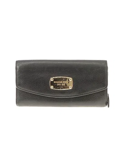 Pre-owned Michael Michael Kors Wallet In Black