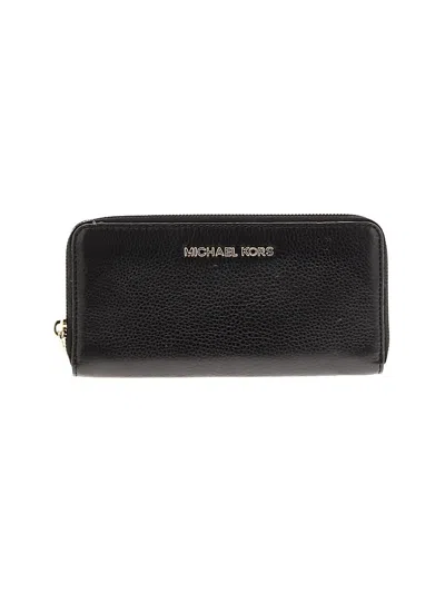 Pre-owned Michael Michael Kors Wallet In Black