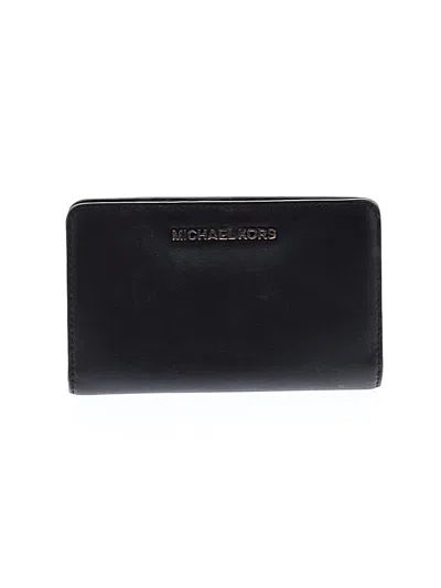 Pre-owned Michael Michael Kors Wallet In Black