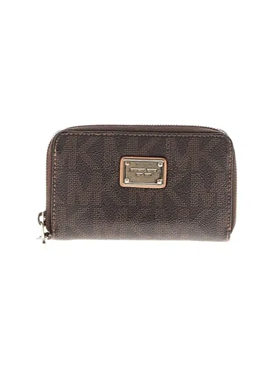Pre-owned Michael Michael Kors Wallet In Brown