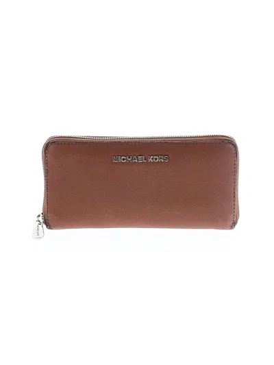 Pre-owned Michael Michael Kors Wallet In Brown