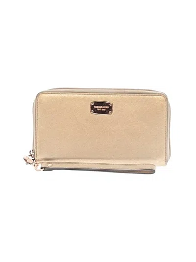 Pre-owned Michael Michael Kors Wallet In Gold