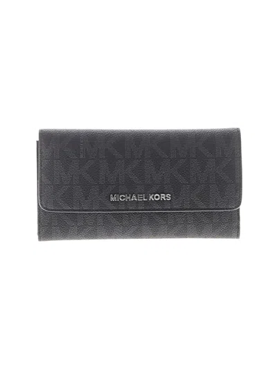 Pre-owned Michael Michael Kors Wallet In Gray