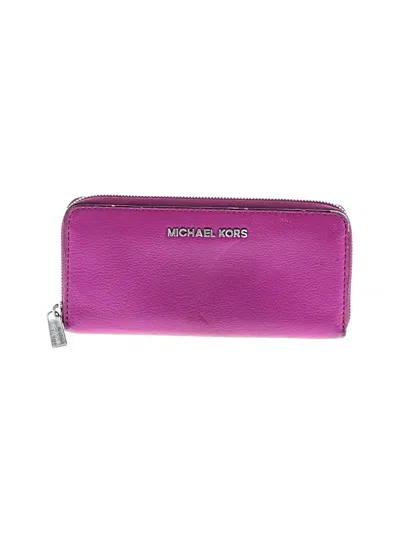 Pre-owned Michael Michael Kors Wallet In Purple