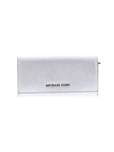 Pre-owned Michael Michael Kors Wallet In Silver