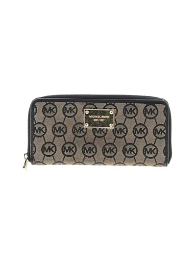 Pre-owned Michael Michael Kors Wallet In Tan