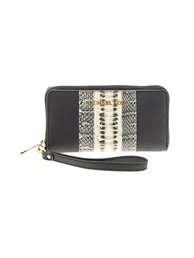 Pre-owned Michael Michael Kors Wristlet In Black