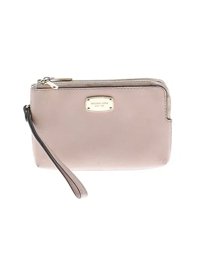 Pre-owned Michael Michael Kors Wristlet In Brown