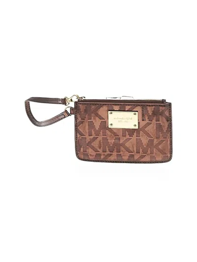 Pre-owned Michael Michael Kors Wristlet In Brown
