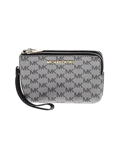 Pre-owned Michael Michael Kors Wristlet In Gray