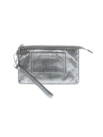 Pre-owned Michael Michael Kors Wristlet In Silver