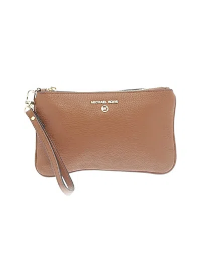 Pre-owned Michael Michael Kors Wristlet In Tan