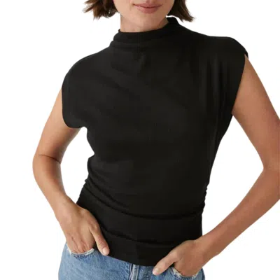 Michael Stars Amara Ribbed Power Shoulder Tee In Black