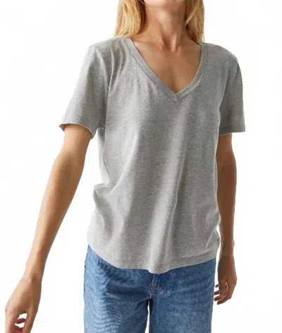 MICHAEL STARS DARIA JUST COTTON SHORT SLEEVE V IN HEATHER GREY