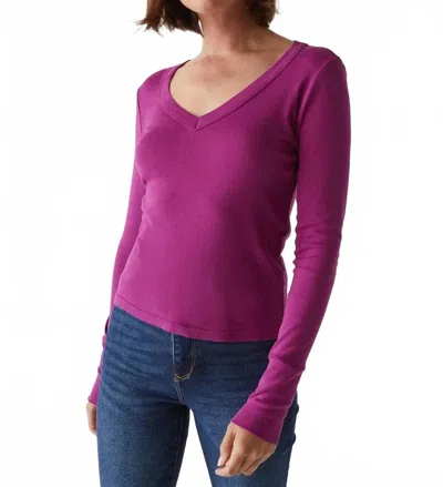 Michael Stars Logan V-neck Tee In Berry In Pink