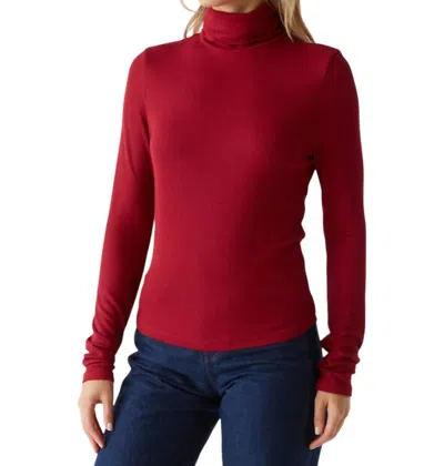 MICHAEL STARS TARA TURTLENECK TEE IN CARMINE