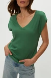 Michael Stars Tati Power Shoulder Rib Top In Green