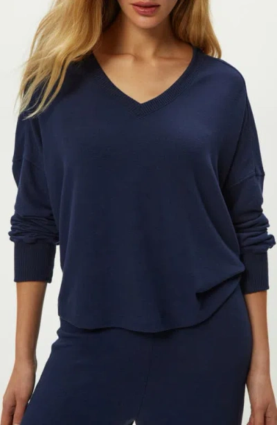 Michael Stars Vic Madison Jersey Relaxed V Top In Nocturnal In Blue