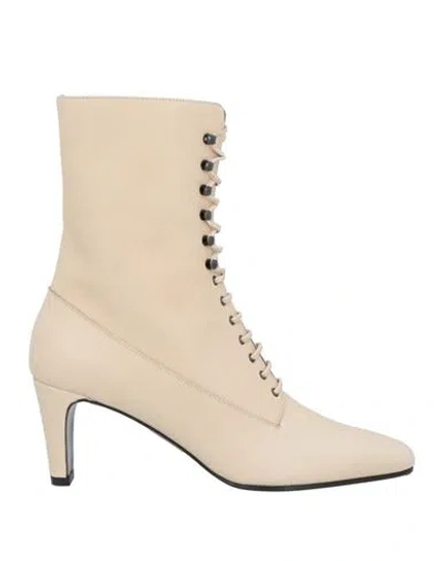 Michel Vivien Woman Ankle Boots Beige Size 8 Calfskin