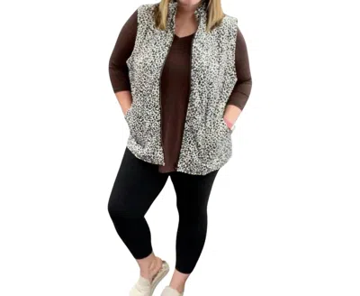 Michelle Mae Charlie Zip Up Vest In Classic Leopard In Brown