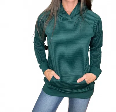 Michelle Mae Tatum Textured Pullover Hooded Sweatshirt In Spruce Green In Black