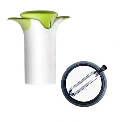 Microplane Vegetable Slicer In Black