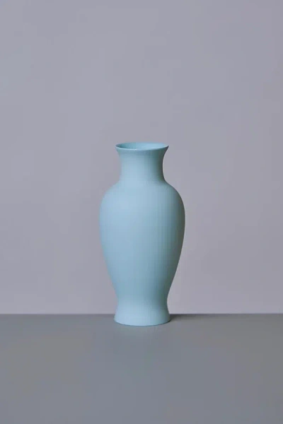 Middle Kingdom Miniature Porcelain Pear Vase In Denim