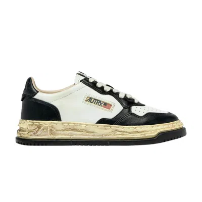 Pre-owned Miharayasuhiro Autry X Maison Mihara Yasuhiro Maison Mihara Wmns Yasuhiro Super Vintage Low 'white Black' | Women's