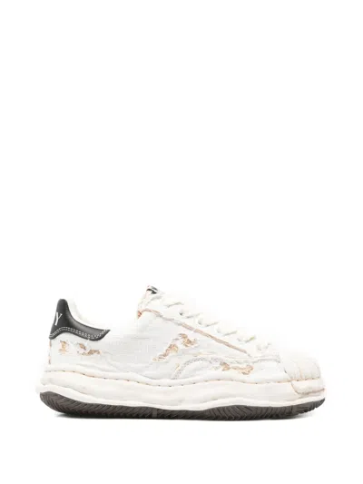 Miharayasuhiro Blakey Distressed Sneakers In White
