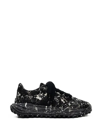 Miharayasuhiro "larry"og Sole Sputtering Paint-canvas Low-top Sneakers In Black