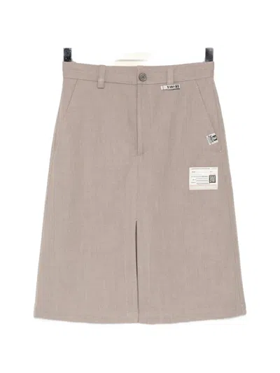Miharayasuhiro Logo-patch Front-slit Shorts In Gray