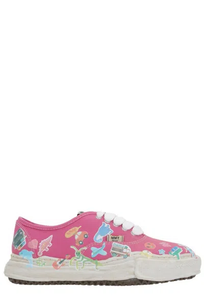 Miharayasuhiro Maison Mihara Yasuhiro Baker Og Sticker Printed Low In Pink
