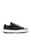 Miharayasuhiro Maison Mihara Yasuhiro Black Peterson Low Sneakers In Canvas In Black