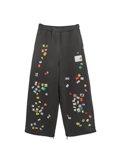 Miharayasuhiro Price-tag Sticker Printed Wide Sweat Pants In Gray