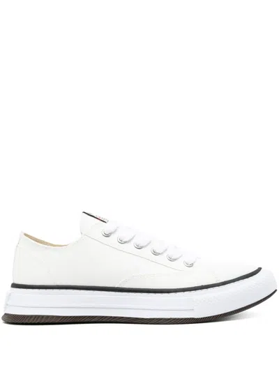 Miharayasuhiro Yucca Pointed-toe Sneakers In 白色