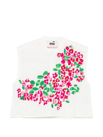 Mii Gaia Floral-embroidered Blouse In White
