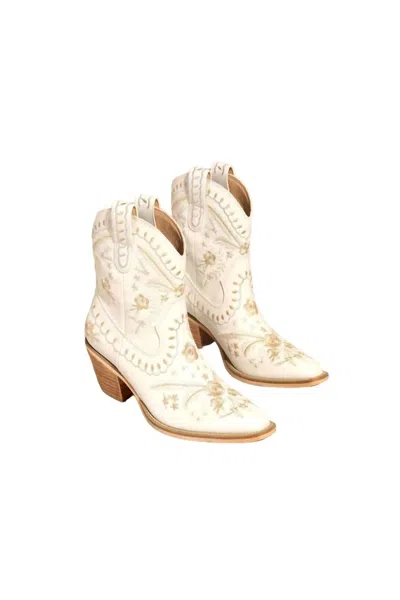 Miim Corral Boot In White