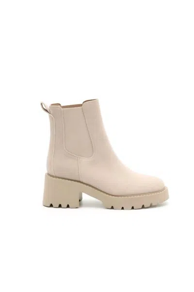 Miim Women's Josie Lug Sole Chelsea Boot In Cream In Neutral