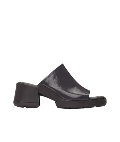 MIISTA PATENT LEATHER MULES IN GRAY.