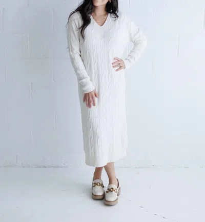 Milio Milano V Neck Cable Knit Sweater Dress In White