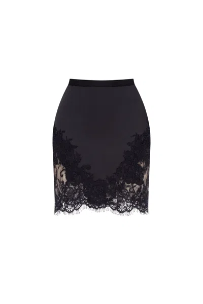 Milla Fitted Obsidian Mini Skirt Adorned With Lace, Parisienne