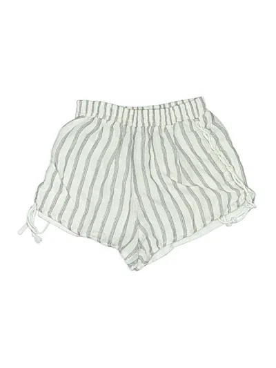 Pre-owned Millau Shorts In Silver