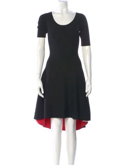 Pre-owned Milly Scoop Neck Knee-length Dress In Black