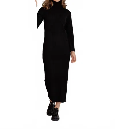 Mima Rosso Cable Knit Bell Sleeve Dress In Black