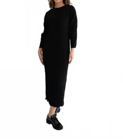 Mima Rosso Micro Pleated Maxi Dolman Dress In Black