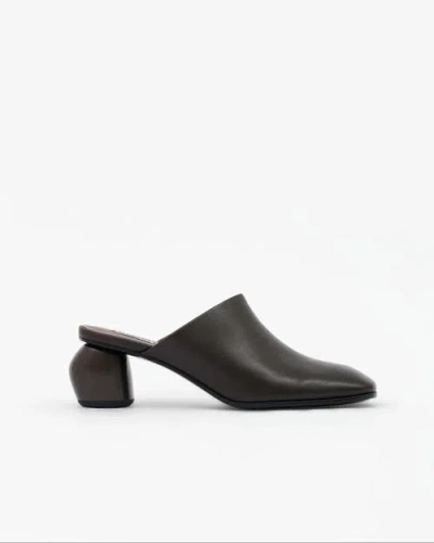 Mi/mai Junya Low Heeled Clog Mules In Black