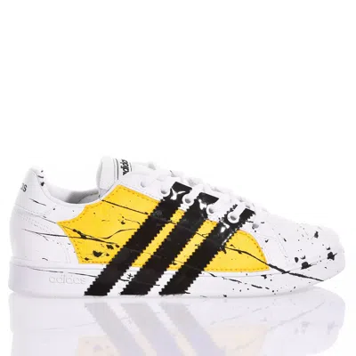 Mimanera Adidas Bee Sketches In White