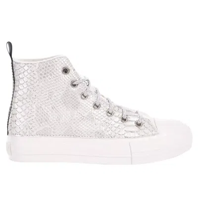 Mimanera Airlines Platform By Charlottem In White